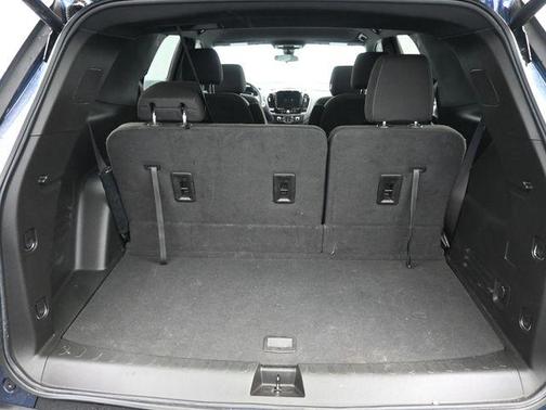 Northsky Blue Metallic 2023 Chevrolet Traverse LT Cloth
