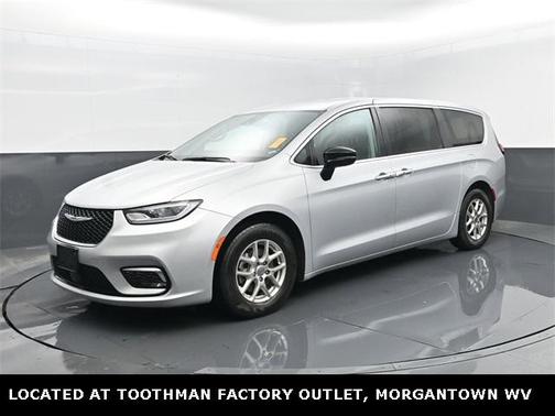 2024 Chrysler Pacifica Touring-L