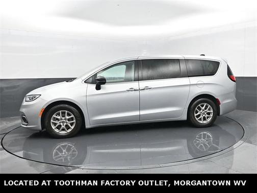 2024 Chrysler Pacifica Touring-L