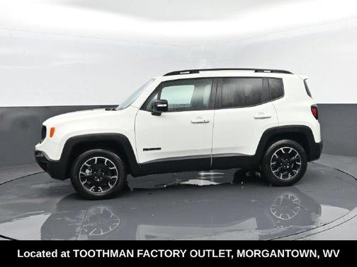 Alpine White Clearcoat 2023 Jeep Renegade Latitude
