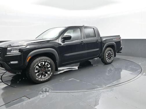 Black 2024 Nissan Frontier PRO-4X