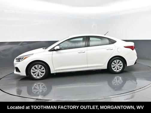 Frost White Pearl 2021 Hyundai Accent SE