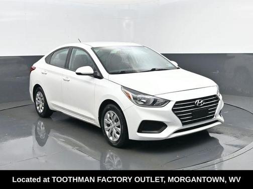 Frost White Pearl 2021 Hyundai Accent SE