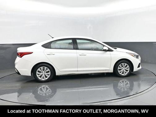 Frost White Pearl 2021 Hyundai Accent SE