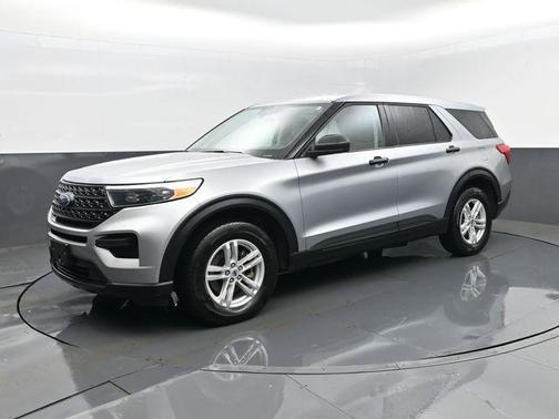 Silver Metallic 2024 Ford Explorer Base