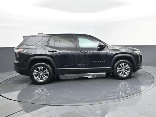Mosaic Black Metallic 2025 Chevrolet Equinox LT