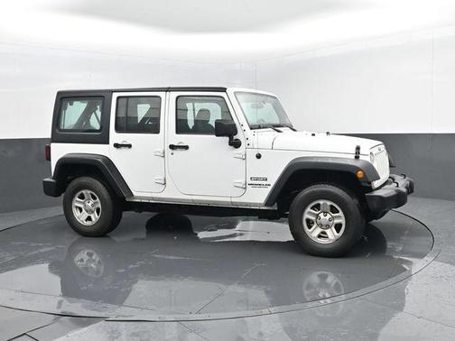 Bright White Clearcoat 2017 Jeep Wrangler Unlimited Sport