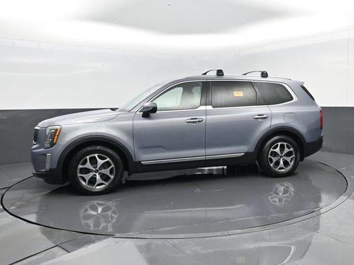 Everlasting Silver 2020 Kia Telluride EX