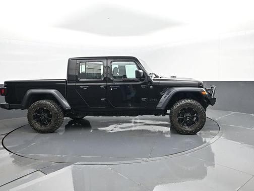 Black Clearcoat 2024 Jeep Gladiator Sport