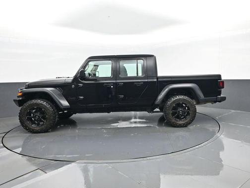 Black Clearcoat 2024 Jeep Gladiator Sport