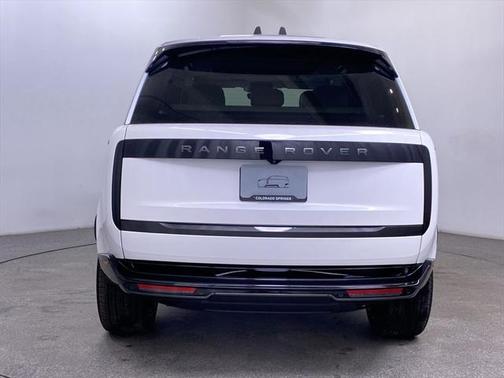 2025 Land Rover Range Rover P400 SE