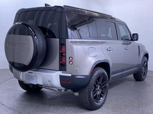 2025 Land Rover Defender 110 P300