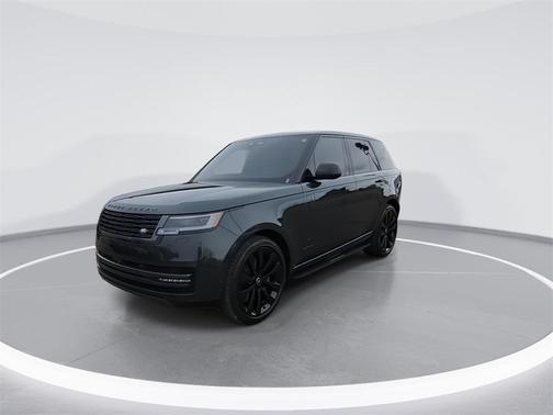 2025 Land Rover Range Rover P550e SE