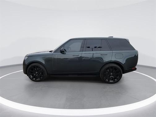 2025 Land Rover Range Rover P550e SE