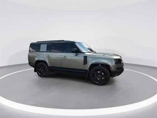 2025 Land Rover Defender 130 P400 X-Dynamic SE