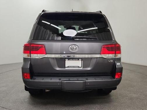 2018 Toyota Land Cruiser Base
