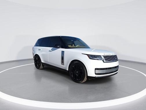 2024 Land Rover Range Rover P615 SV