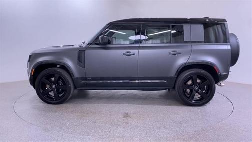 2025 Land Rover Defender 110 V8