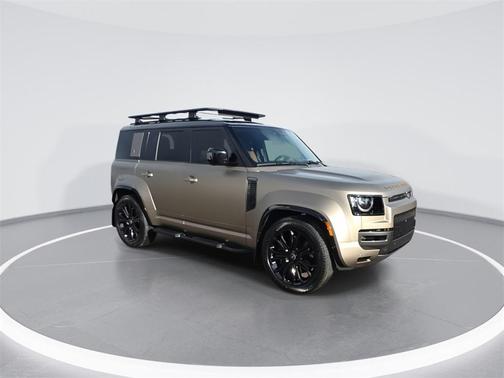 2025 Land Rover Defender 110 V8