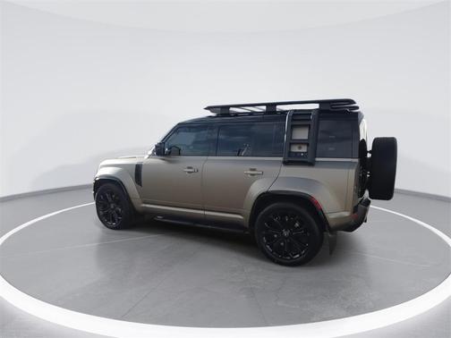 2025 Land Rover Defender 110 V8