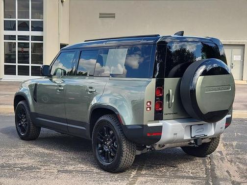 2025 Land Rover Defender 110 P400 S