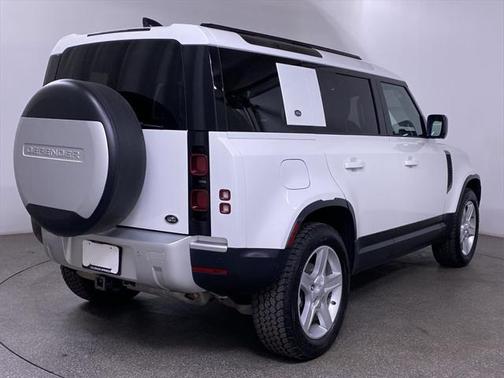 2020 Land Rover Defender 110 SE