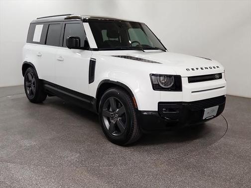 2025 Land Rover Defender 110 P400 X-Dynamic SE