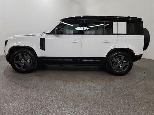 2025 Land Rover Defender 110 P400 X-Dynamic SE