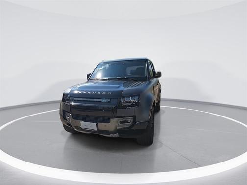 2025 Land Rover Defender 110 V8