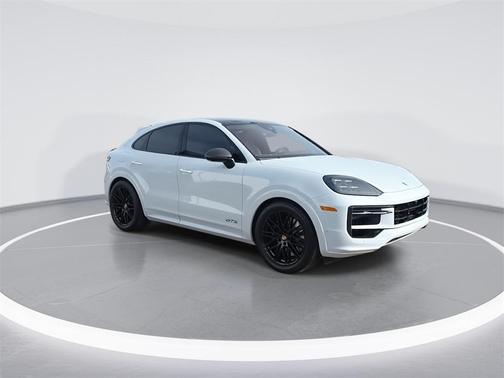 2025 Porsche Cayenne GTS