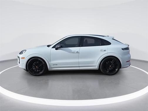 2025 Porsche Cayenne GTS