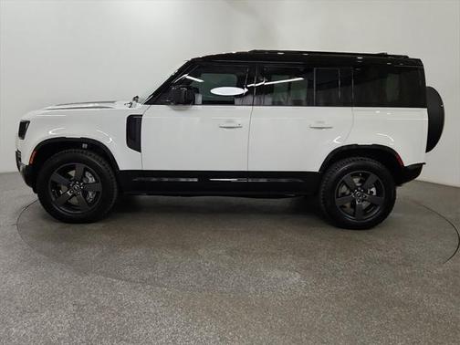 2025 Land Rover Defender 110 P400 X-Dynamic SE