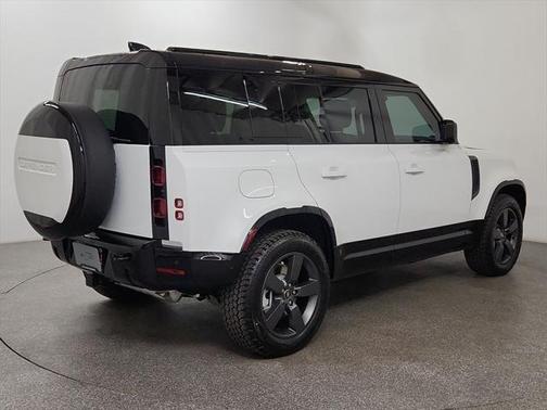 2025 Land Rover Defender 110 P400 X-Dynamic SE