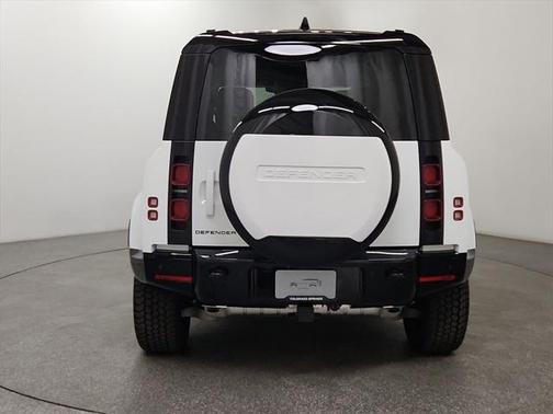 2025 Land Rover Defender 110 P400 X-Dynamic SE