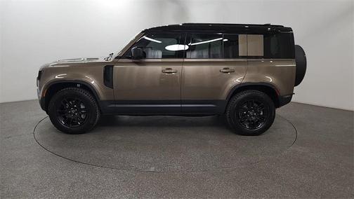 2025 Land Rover Defender 110 P300