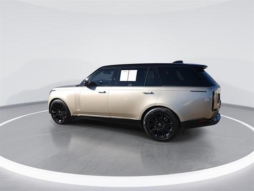 2025 Land Rover Range Rover P400 SE 7 Seat