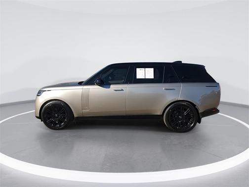 2025 Land Rover Range Rover P400 SE 7 Seat