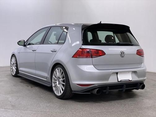 2016 Volkswagen Golf GTI 2.0T SE 4-Door