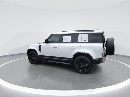 2024 Land Rover Defender 110 P300