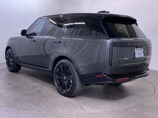 2025 Land Rover Range Rover P400 SE