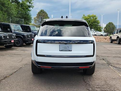 2025 Land Rover Range Rover P400 SE
