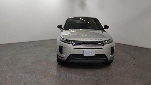 Seoul Pearl Silver Metallic 2026 Land Rover Range Rover Evoque Core S