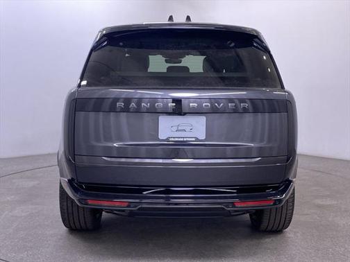2025 Land Rover Range Rover P530 SE