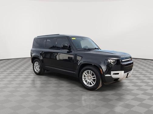 Santorini Black Metallic 2025 Land Rover Defender 110 P300