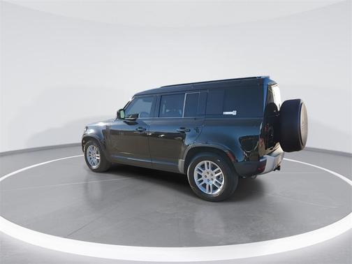 2025 Land Rover Defender 110 P300