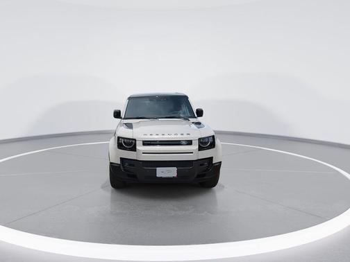 Borasco Grey Metallic 2026 Land Rover Defender X-Dynamic SE