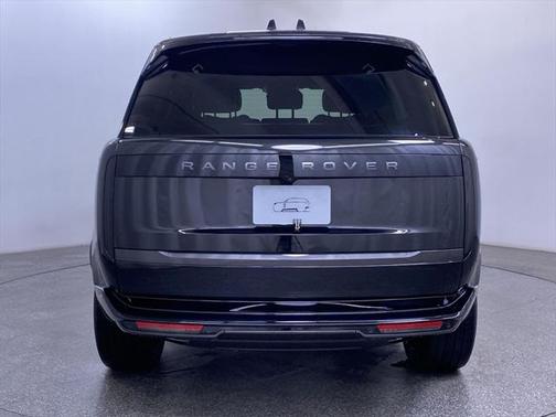 2025 Land Rover Range Rover P400 SE 7 Seat