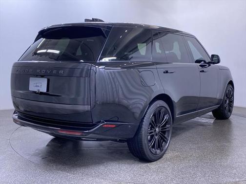 2025 Land Rover Range Rover P400 SE 7 Seat