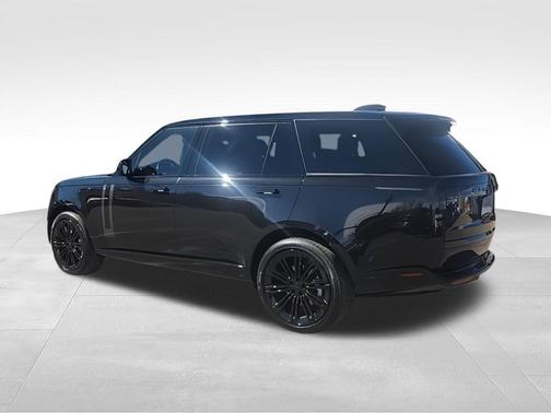 Santorini Black Metallic 2026 Land Rover Range Rover P400 SE 7 Seat