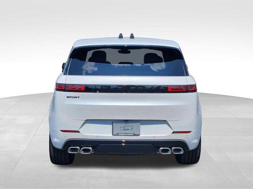 Ostuni Pearl Wht Prem Met 2026 Land Rover Range Rover Sport SE
